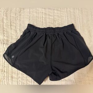 Lululemon Hotty Hot Shorts size 6